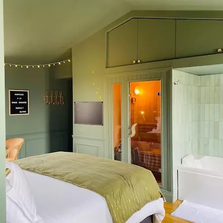 Bord De - Balneo Et Sauna Apartment